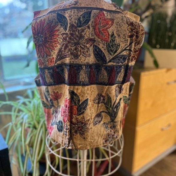 Vintage InStyle floral vest - Picture 2 of 3